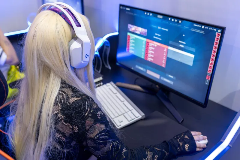 Your Ping Number Is a Lie: What Latency Consistency Actually Does to Your Game